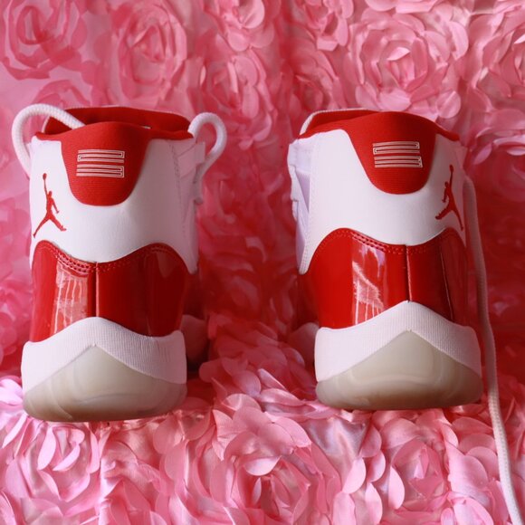 Air Jordan 11 Retro 'Cherry - Picture 3 of 4